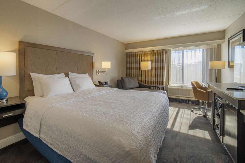 Hampton Inn Carlstadt At The Meadowlands - photo 9