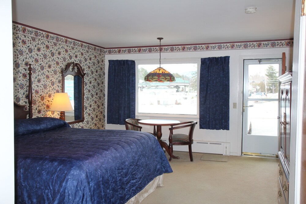 Sara Placid Inn & Suites - photo 25