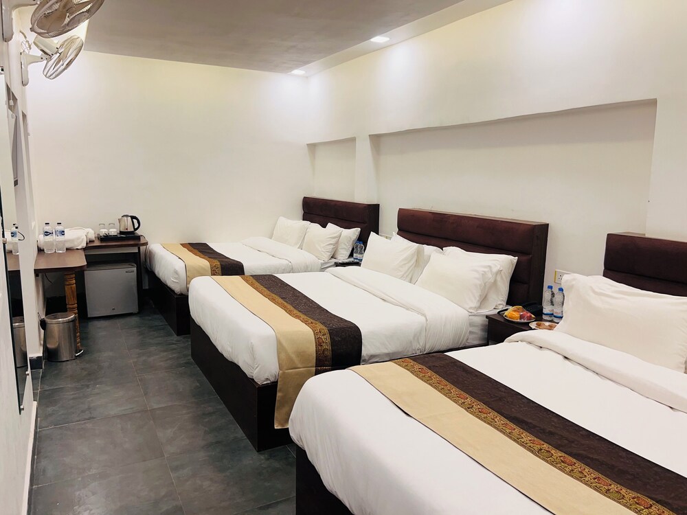 Hotel Ganges Majestic in Allahabad, India