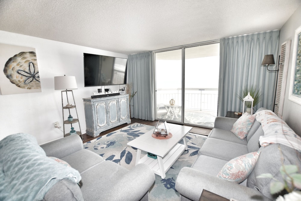 0602 Waters Edge Resort Studio Bedroom Condo by RedAwning - photo 15
