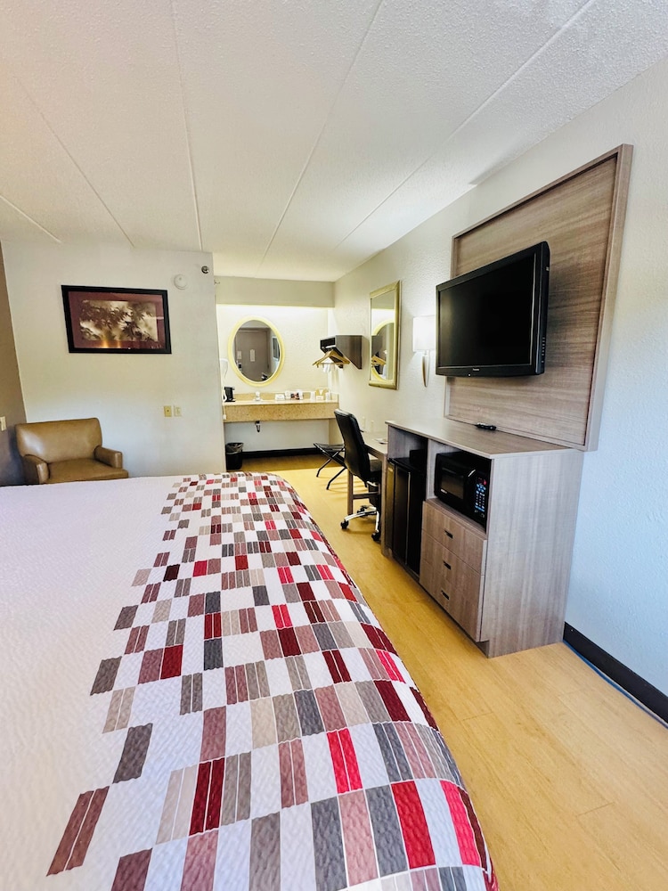 Red Roof Inn Milford New Haven - photo 30