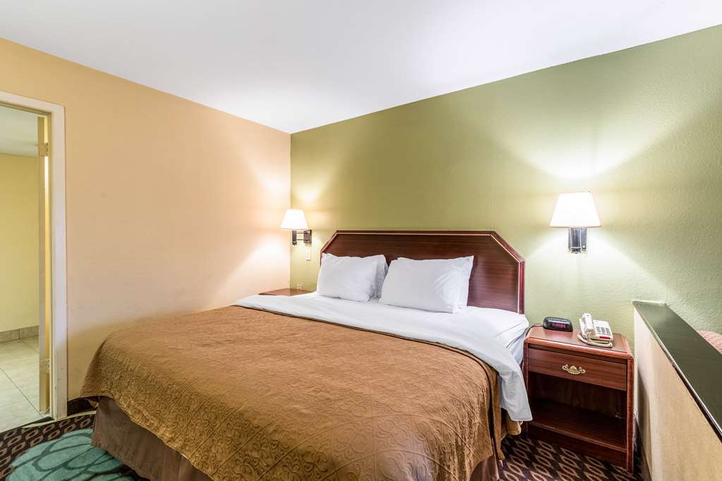 Quality Inn Alexandria - photo 21