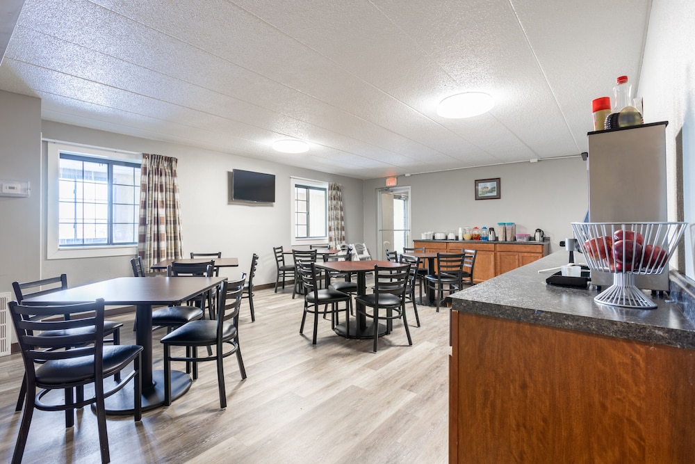 FairBridge Inn Express Monroe City - photo 19