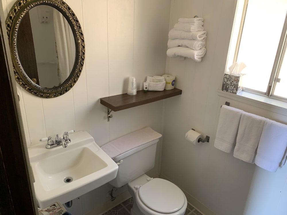 Sugarloaf Mountain Motel - photo 37
