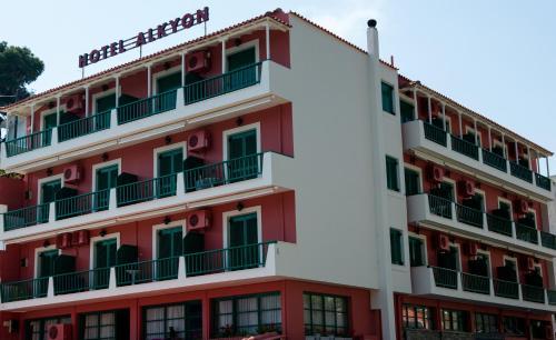 Alkyon Hotel — Patitirion — photo 3