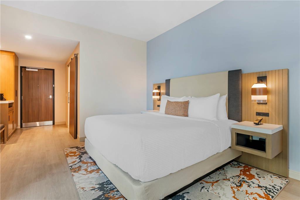 Cambria Hotel Austin Downtown - photo 25