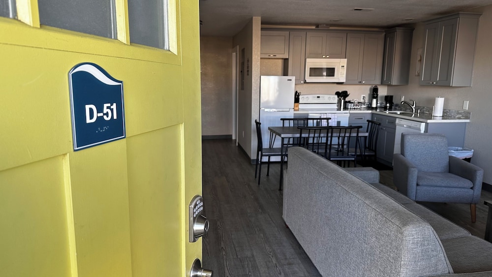 The Coastal Inn and Suites - photo 75