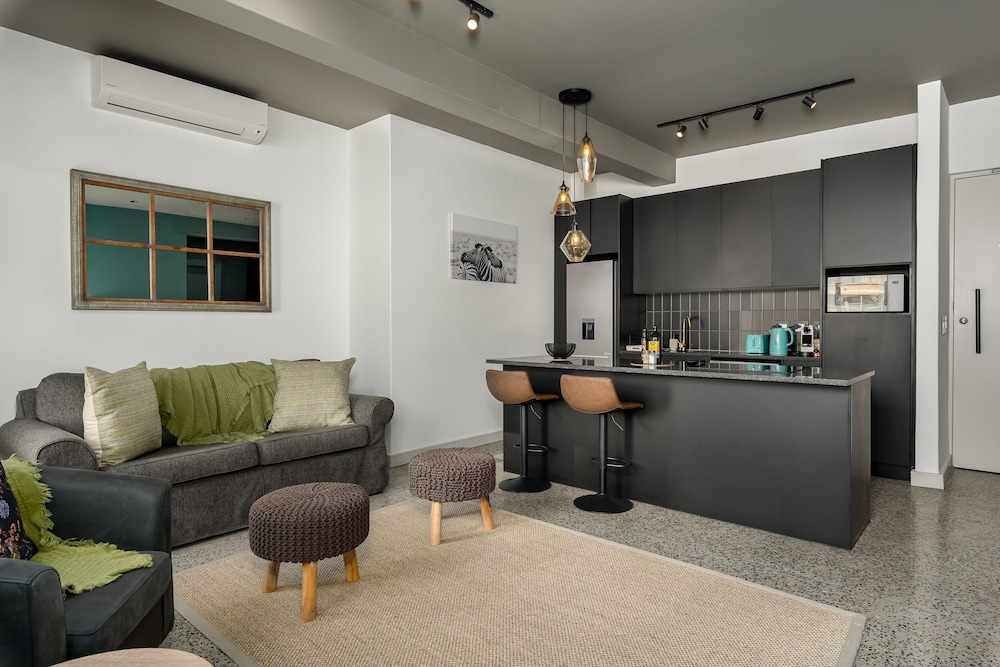 The Duke 905 — 4-Star Luxury Hotel in Cape Town, South Africa