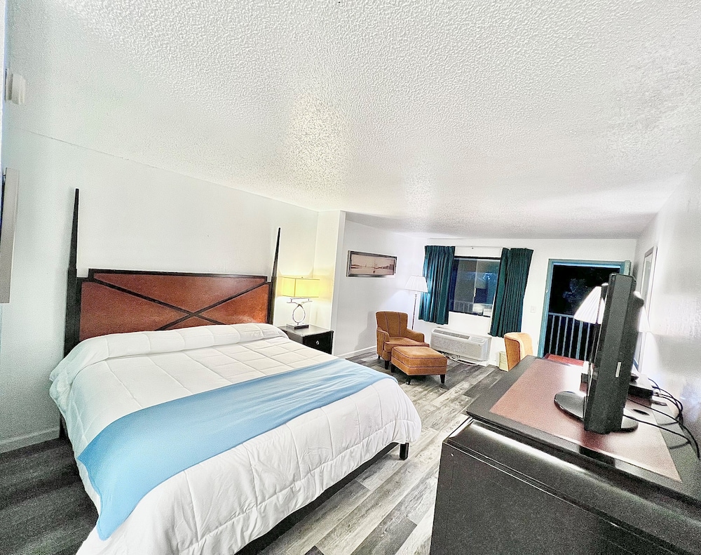 Bayou Inn & Suites - photo 11