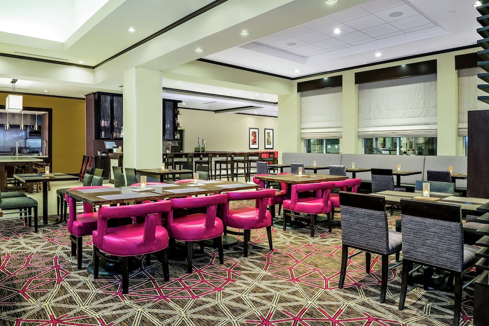 Hilton Garden Inn Victoria - photo 36