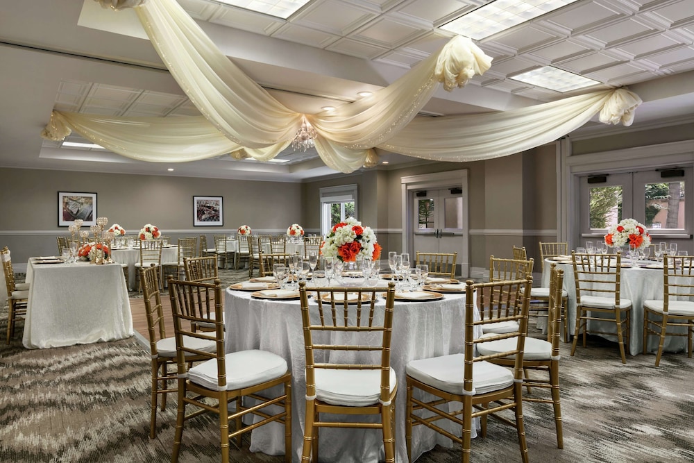 Embassy Suites by Hilton Los Angeles Downey - photo 81