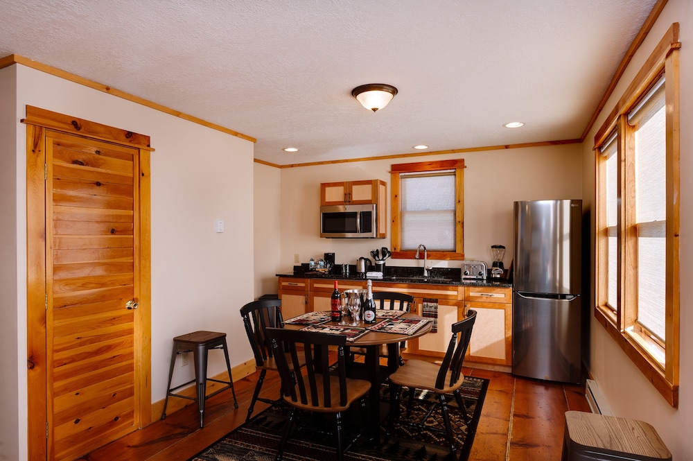 Cobble Mountain Lodge - photo 18