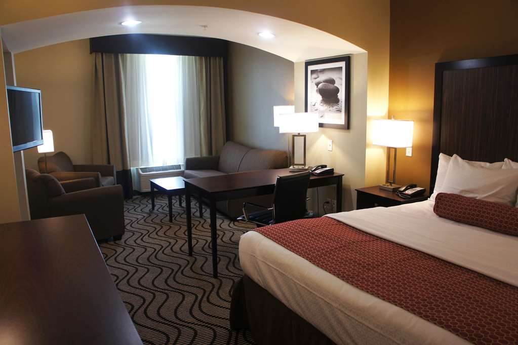 La Quinta Inn & Suites by Wyndham Gonzales LA - photo 16