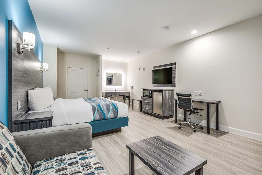 Americas Best Value Inn & Suites Houston at Hwy 6 - photo 17