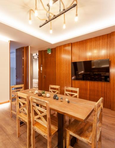 Plaza España V calle San Bernardino 6BR 6BH — 4-Star Luxury Hotel in Madrid, Spain