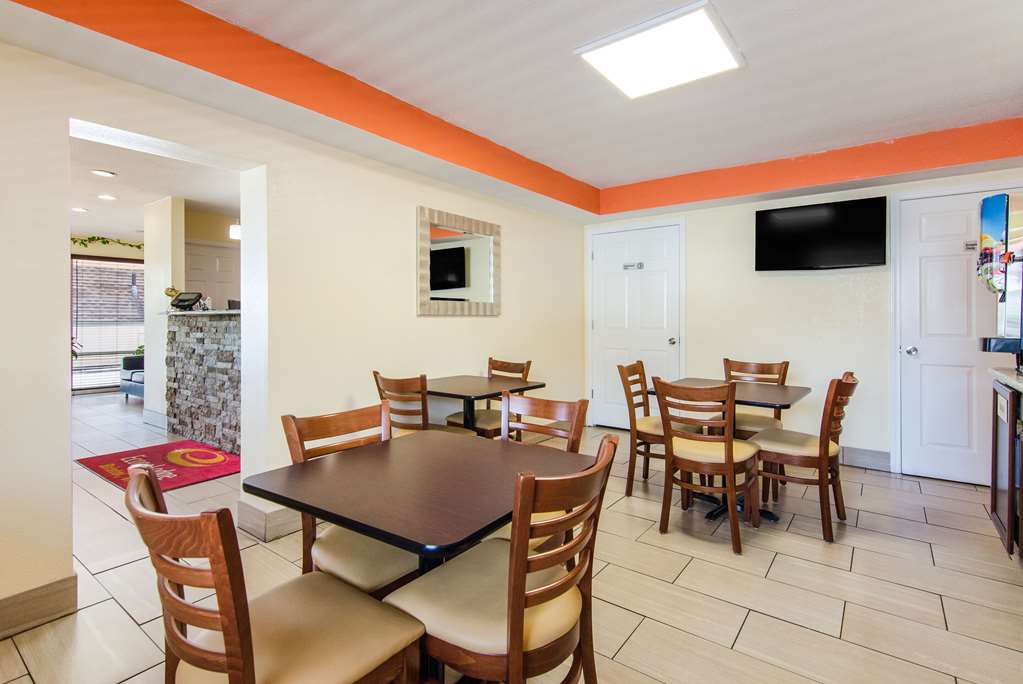 Econo Lodge Near Motor Speedway - photo 30
