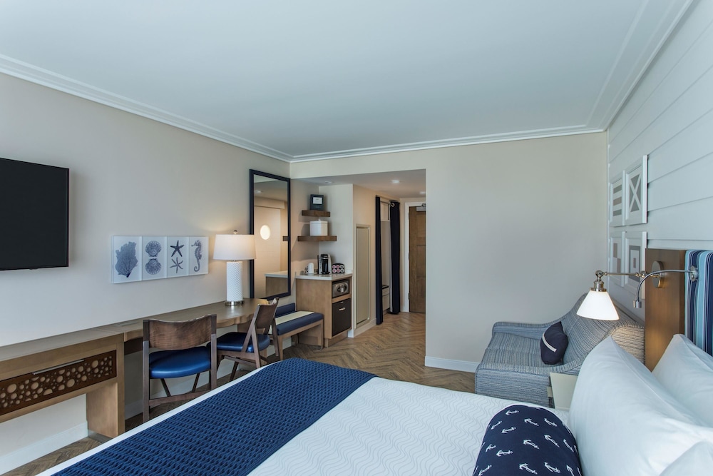 Hutchinson Shores Resort & Spa - photo 10
