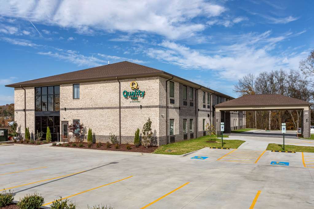 Quality Inn Lebanon Nashville Area - photo 2