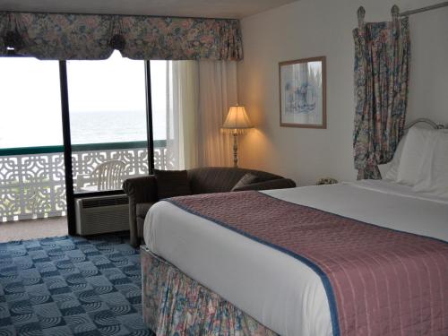 The Diplomat Family Motel - photo 21