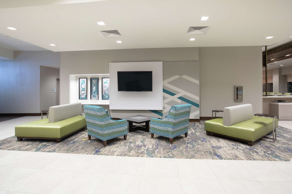 Hilton Garden Inn Omaha Aksarben Village - photo 31