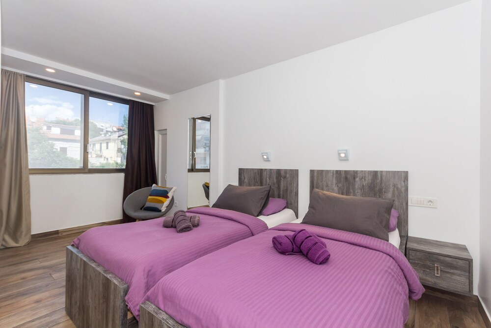 Apinelo Tower Rooms — 4-Star Luxury Hotel in Split, Croatia