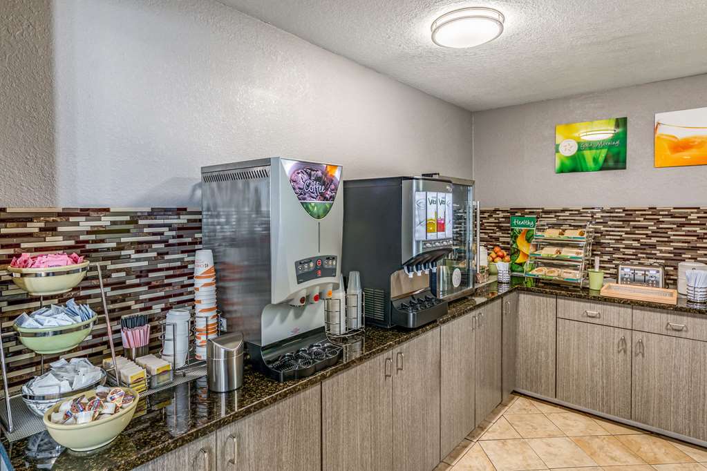 Quality Inn I 10 East near Frost Bank Center - photo 36