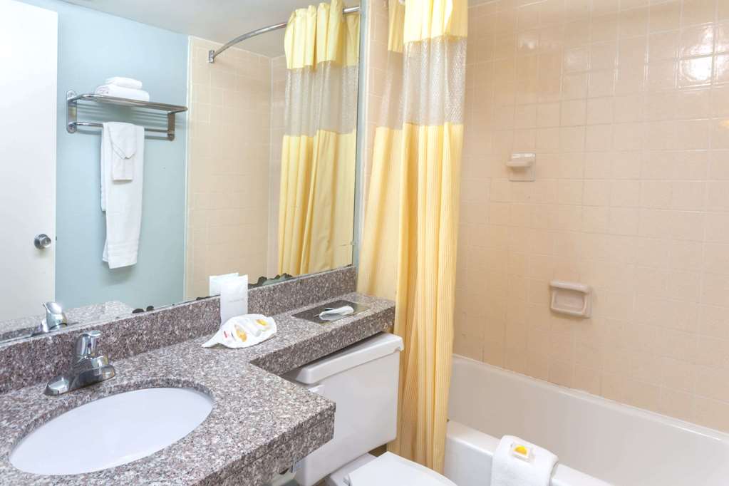 Days Inn by Wyndham Portage Indiana Dunes National Park - photo 10