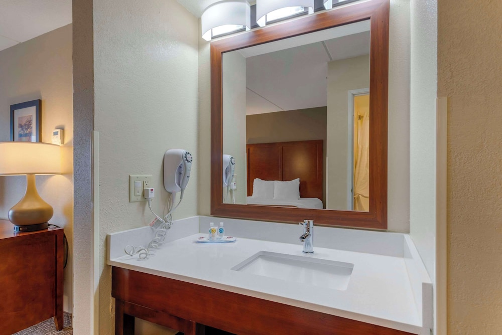 Comfort Inn & Suites Wilkes Barre Arena - photo 29
