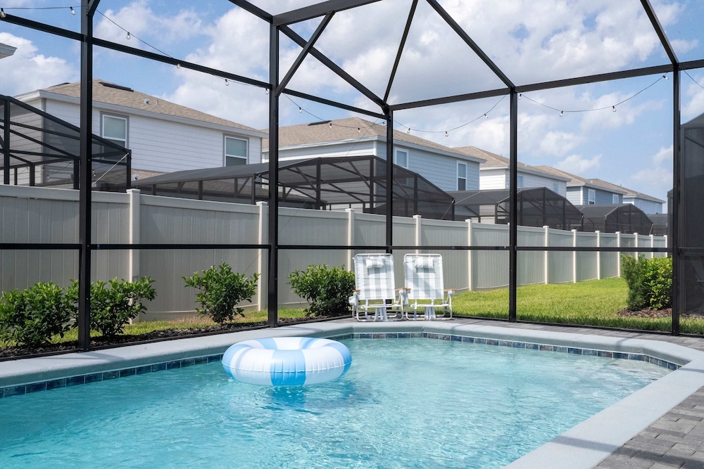 Amazing 5 Suite Home With Resort style Amenities - photo 25