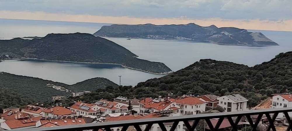 Gorgeous Flat With Sea View Jacuzzi in Antalya Kas — 4-Star Luxury Hotel in Kas, Turkey