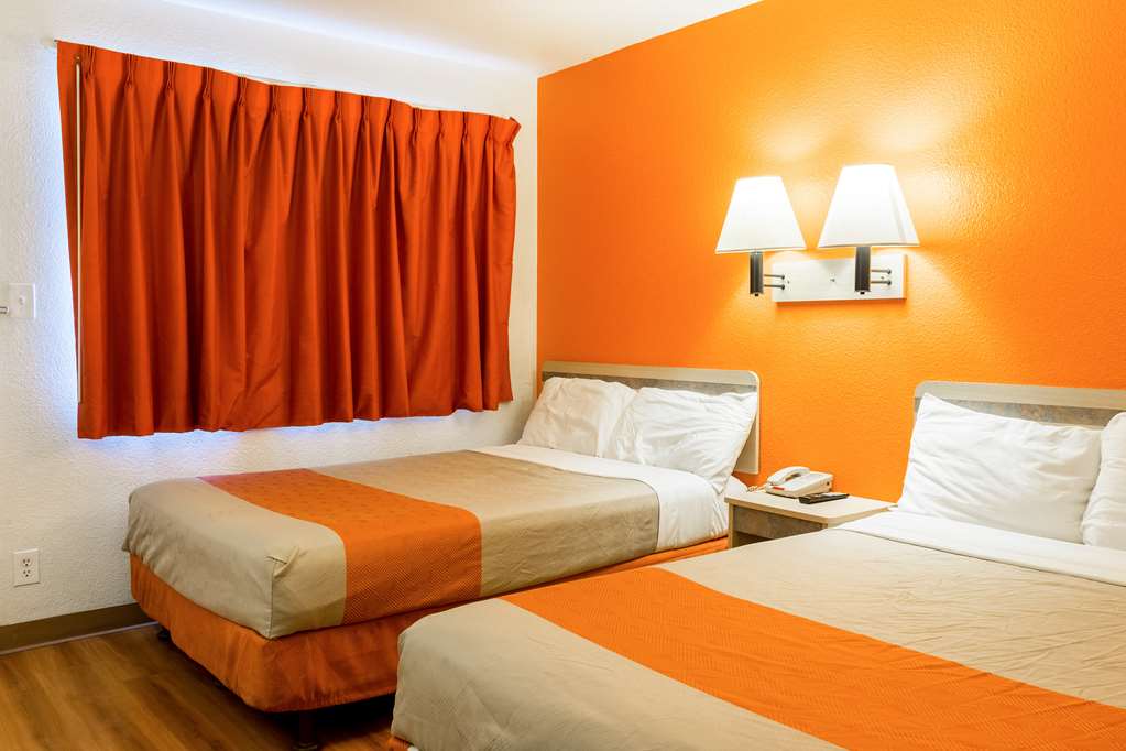 Motel 6 Mojave CA - photo 9