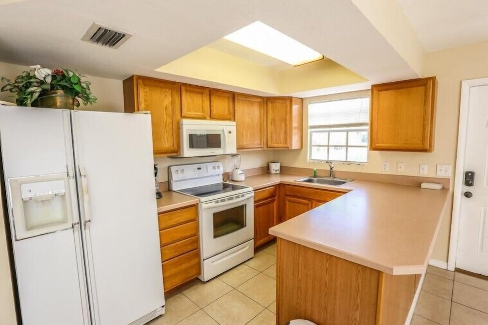 106 Tropical Shores Manor Fort Myers Beach - photo 15