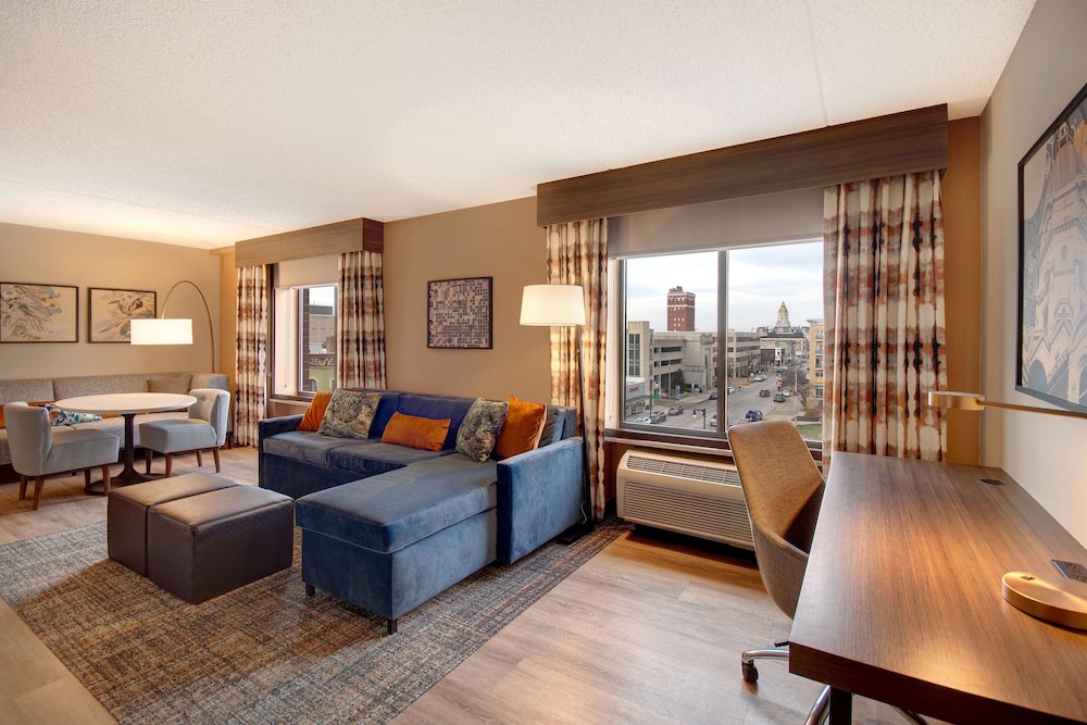 Hilton Garden Inn Terre Haute - photo 24