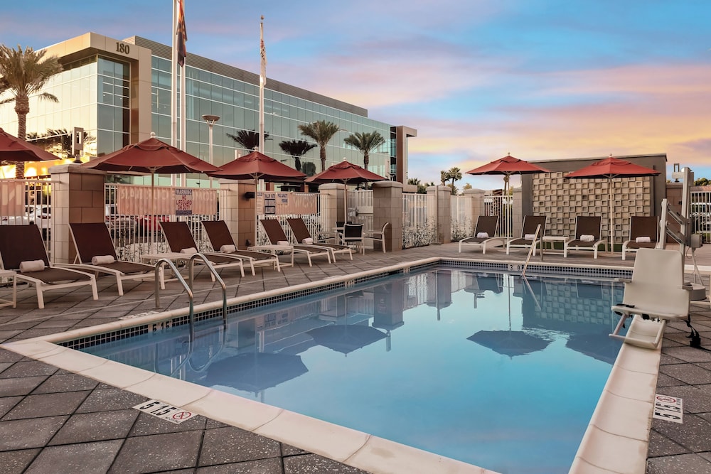 Hilton Garden Inn Chandler Downtown - photo 23