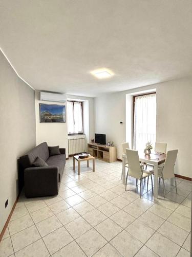 SELA HOUSE Peaceful Oasis Between Lake and Mountains — 4-Star Luxury Hotel in Lecco, Italy