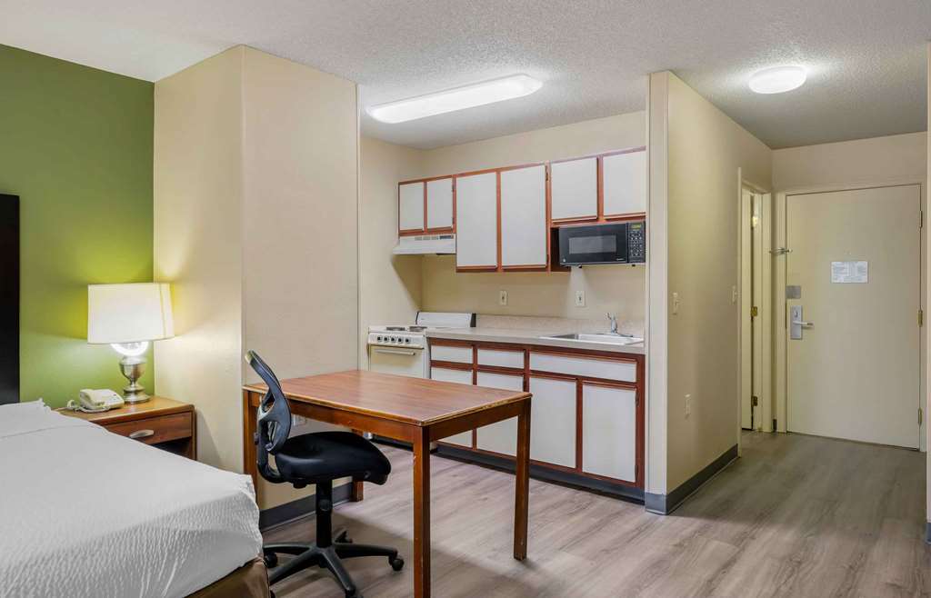 Extended Stay America Suites Omaha West - photo 14