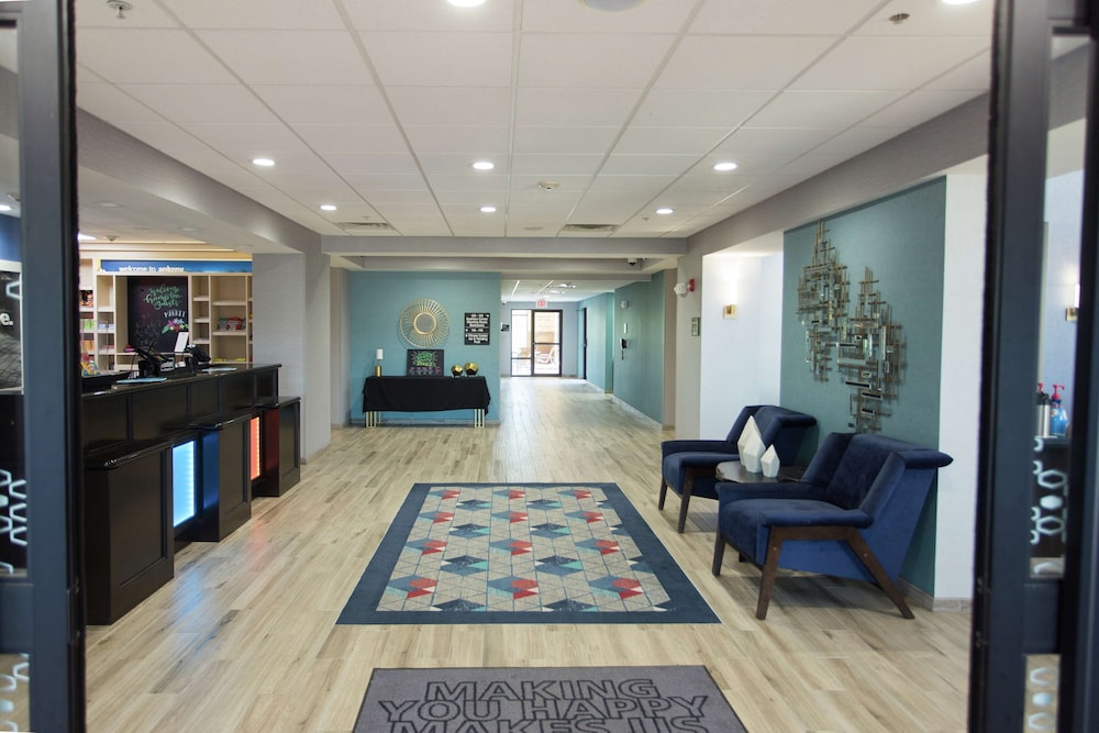 Hampton Inn & Suites Ankeny - photo 5