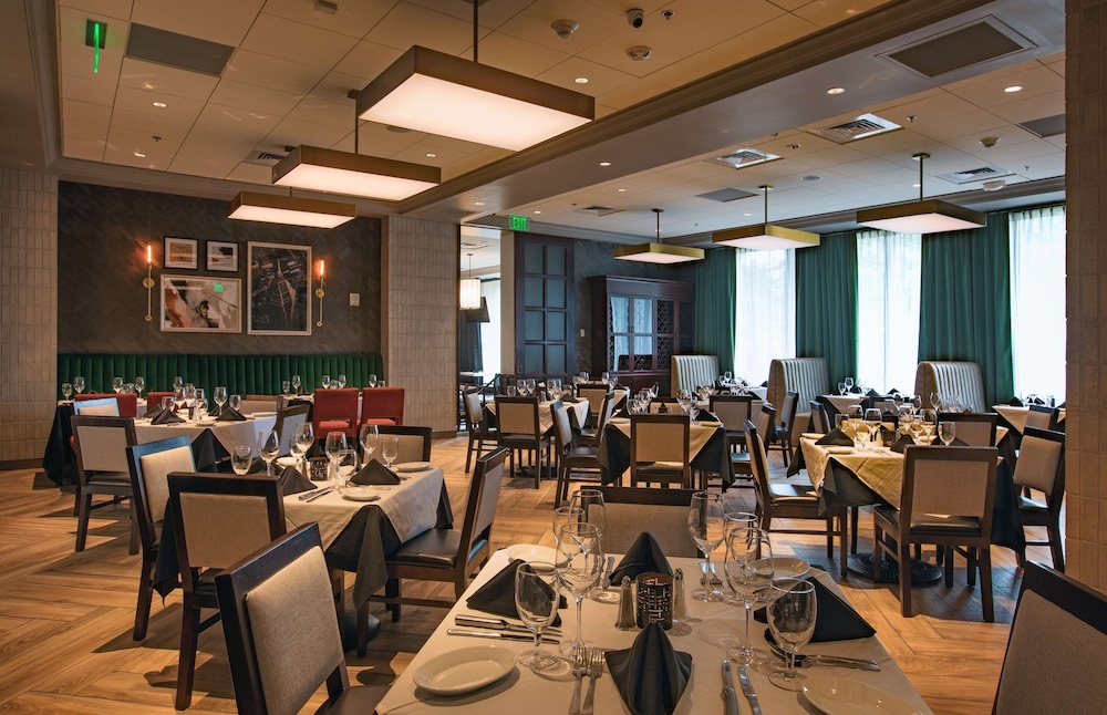 Embassy Suites by Hilton Atlanta Buckhead - photo 38