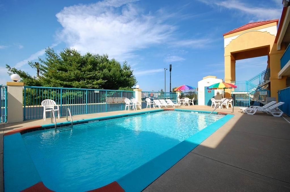 Baymont by Wyndham Franklin - carbon neutral hotel in Franklin