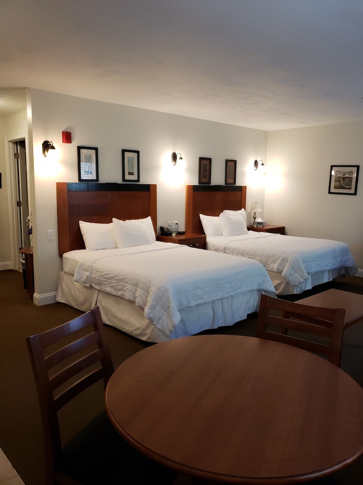 Crescent Suites Hotel - photo 12