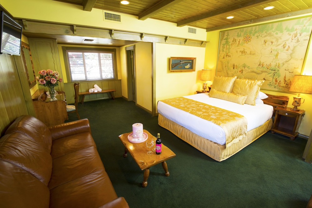 Madonna Inn - photo 21