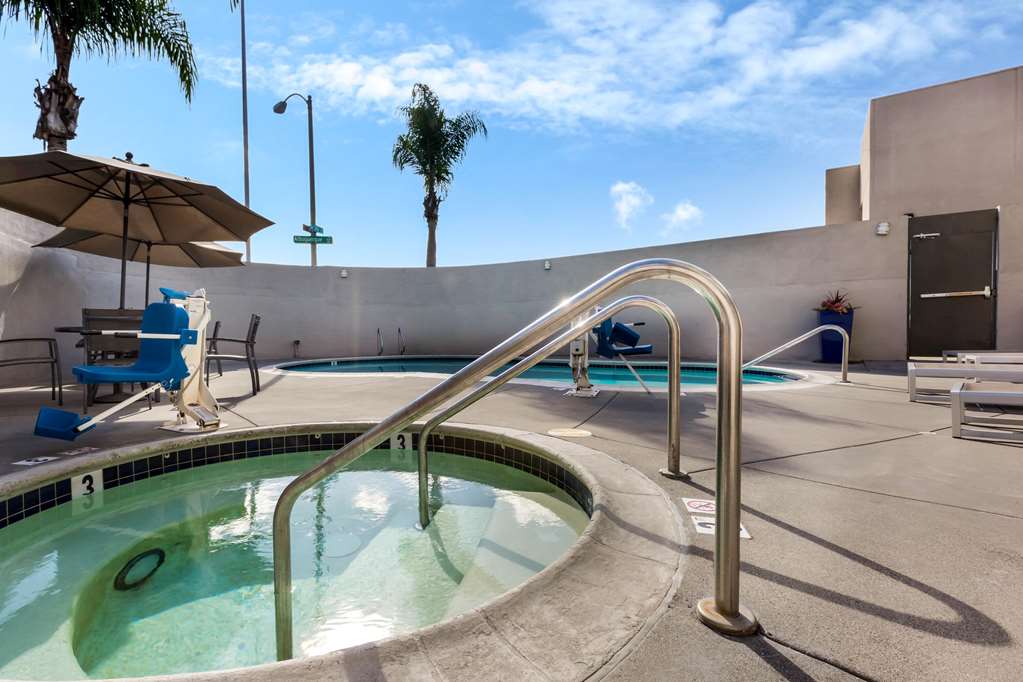La Quinta Inn & Suites by Wyndham San Diego Mission Bay - photo 8