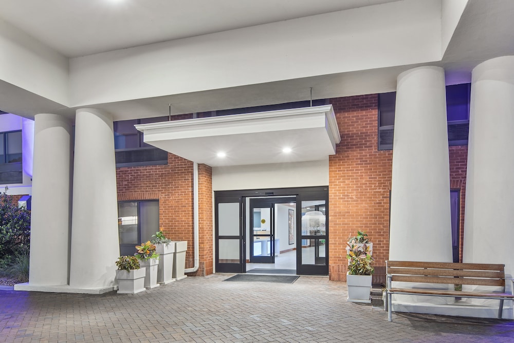Holiday Inn Express & Suites Hardeeville Hilton Head by IHG - photo 48