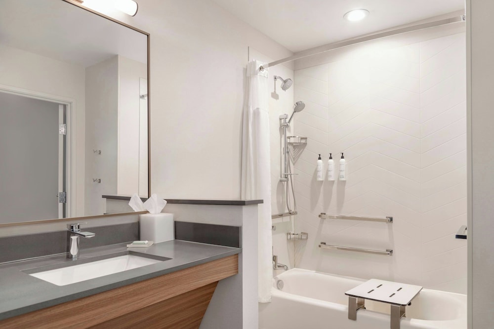 Fairfield by Marriott Inn & Suites Detroit Taylor - photo 27