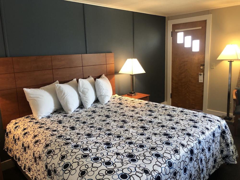 Edenbrook Motel - featured photo