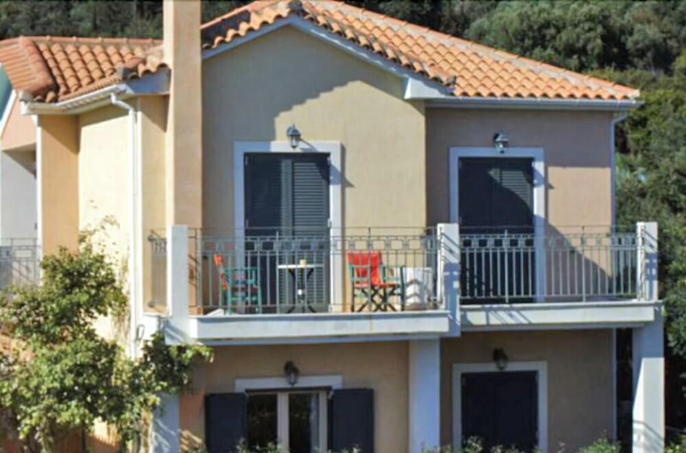 Liocharis Studios & Apartments