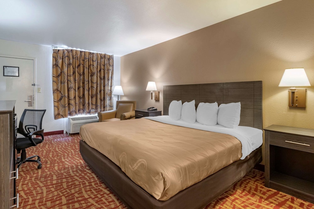 Quality Inn At Town Center - photo 6