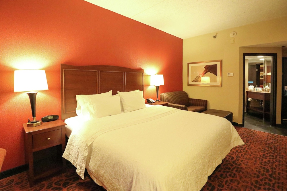 Hampton Inn Columbus South - photo 39