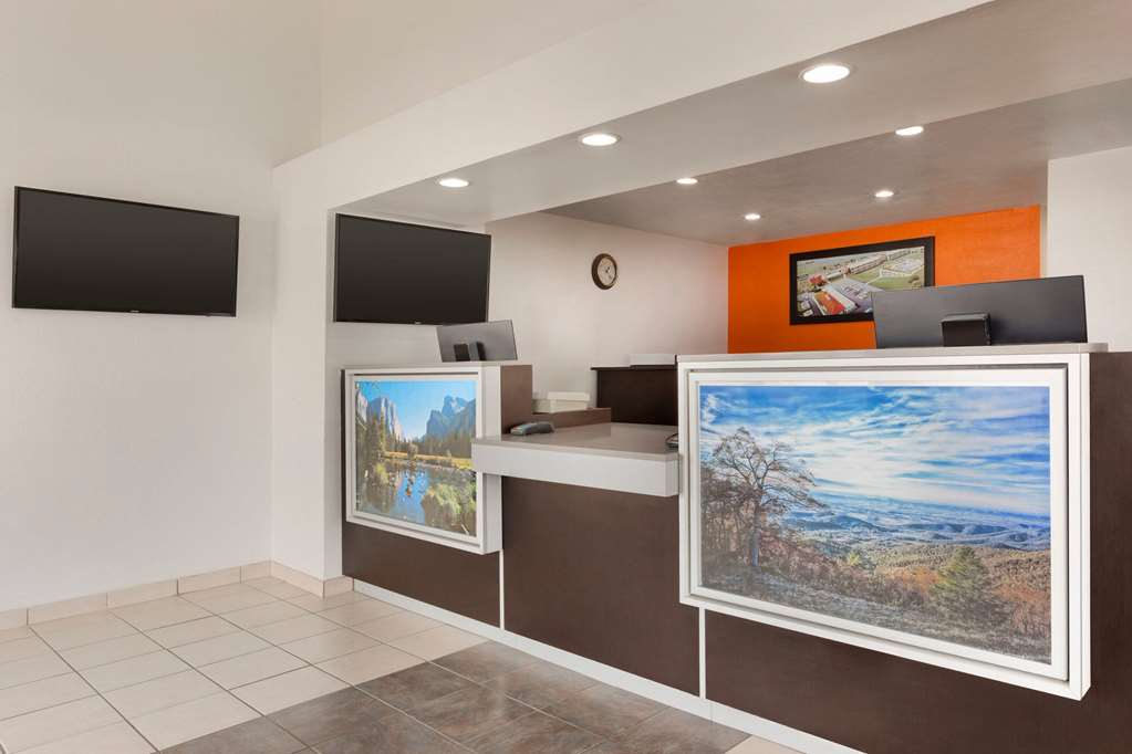 Howard Johnson by Wyndham Harrisonburg - photo 6