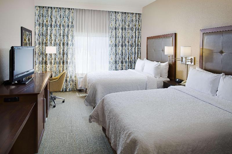 Hampton Inn & Suites Palmdale - photo 29